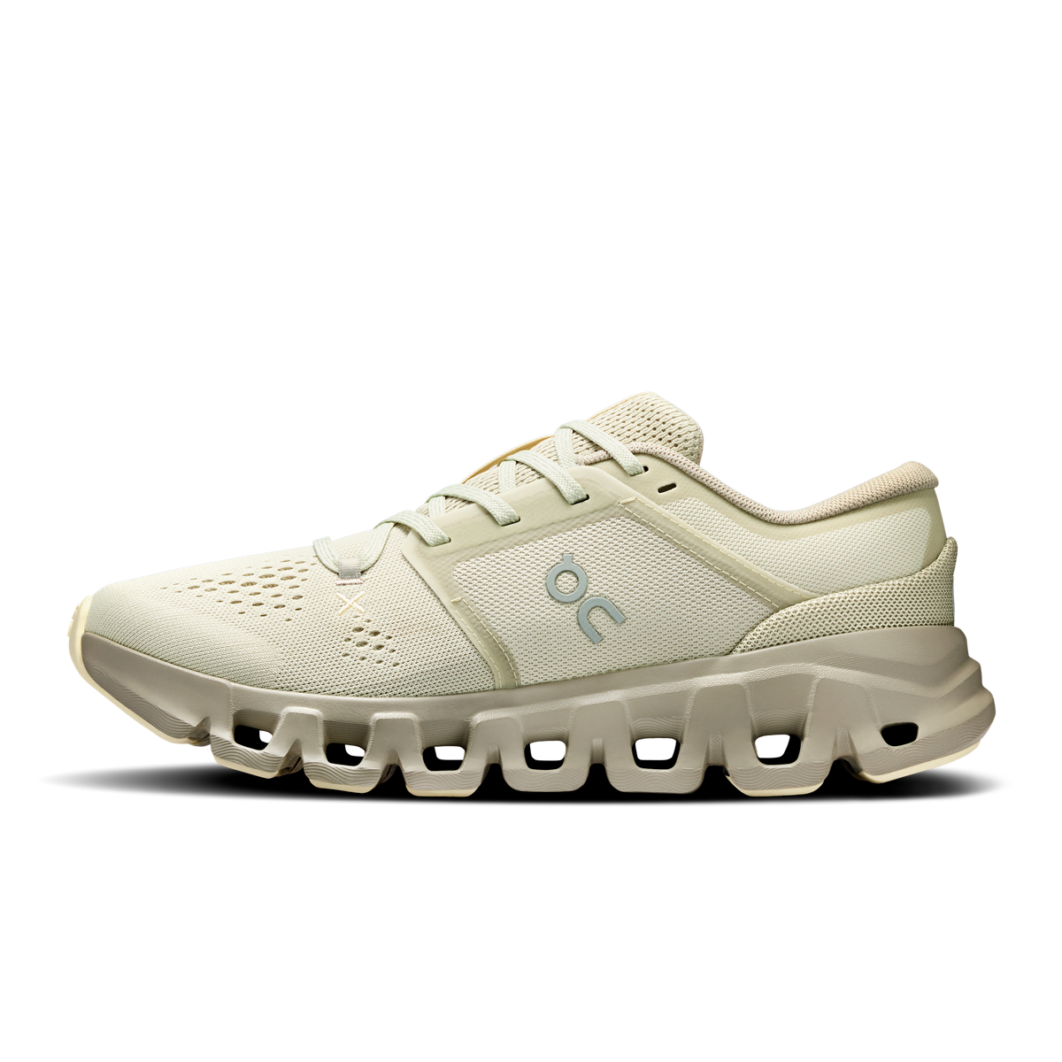 On Running Women's Cloud X 5 5128 Chalk/Brume medial