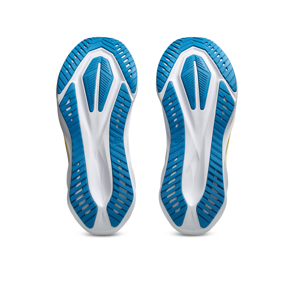 ASICS Men's Novablast 5 020 Gravel/White outsole