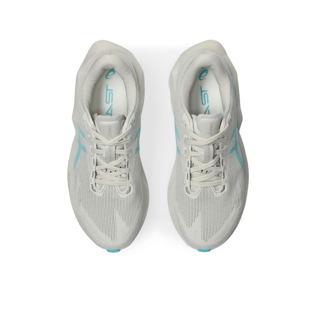 ASICS Women's Novablast 6 250 SoftOat/EnergyAqua top