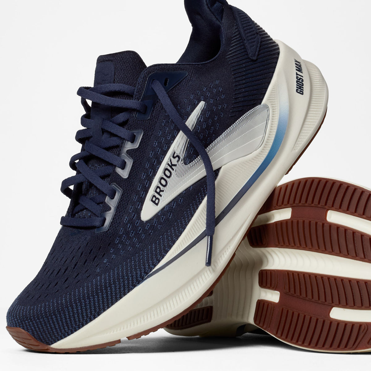 Men's Ghost Max 4 463 Navy/Navy/Biscuit detail