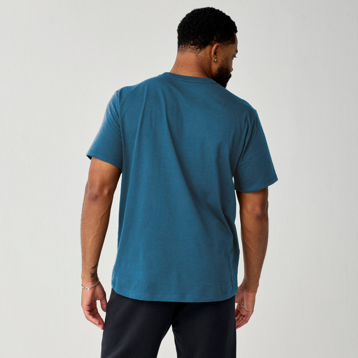 Graphic Short Sleeve Indigo/Cyber Blue pair angle