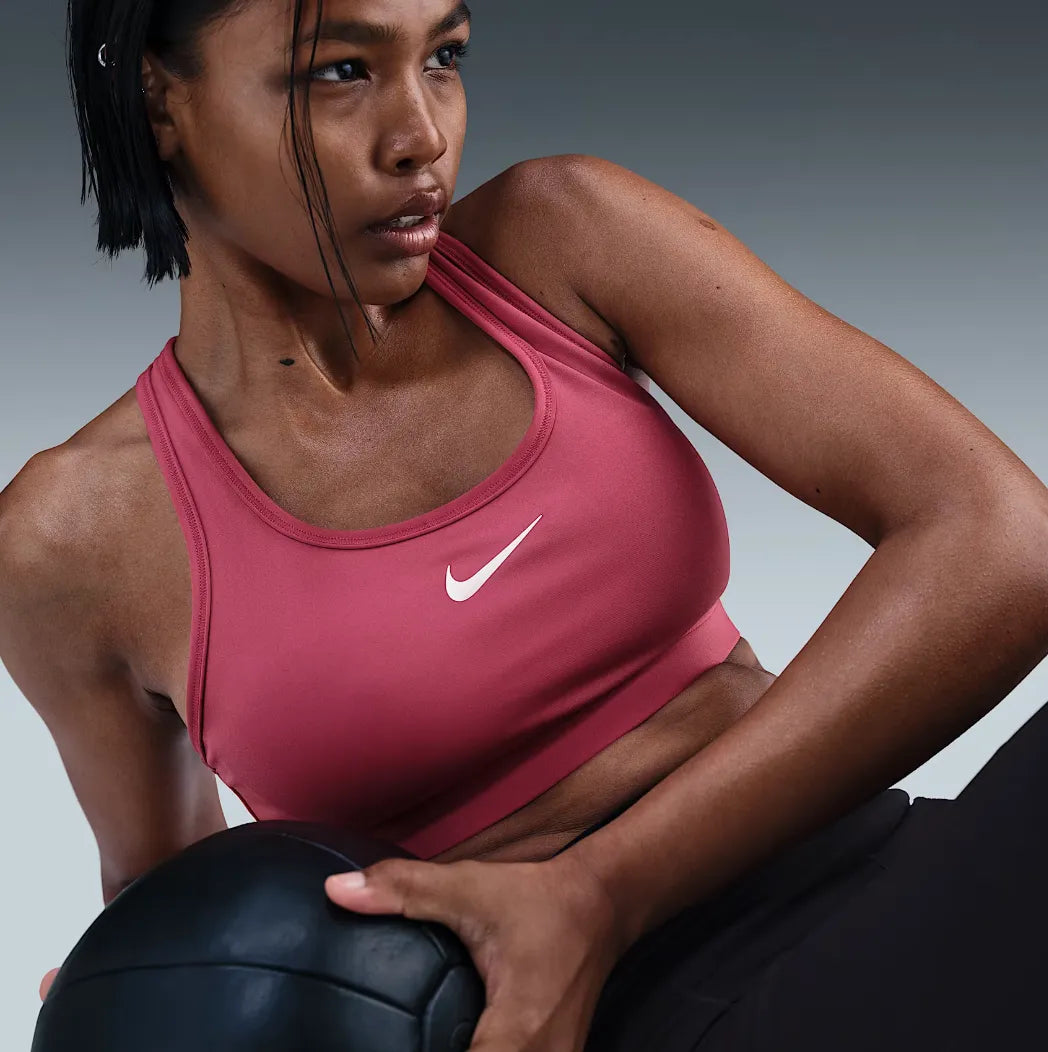 Nike Women's Swoosh Medium Support Padded Sports Bra 635 SweetBeet/White