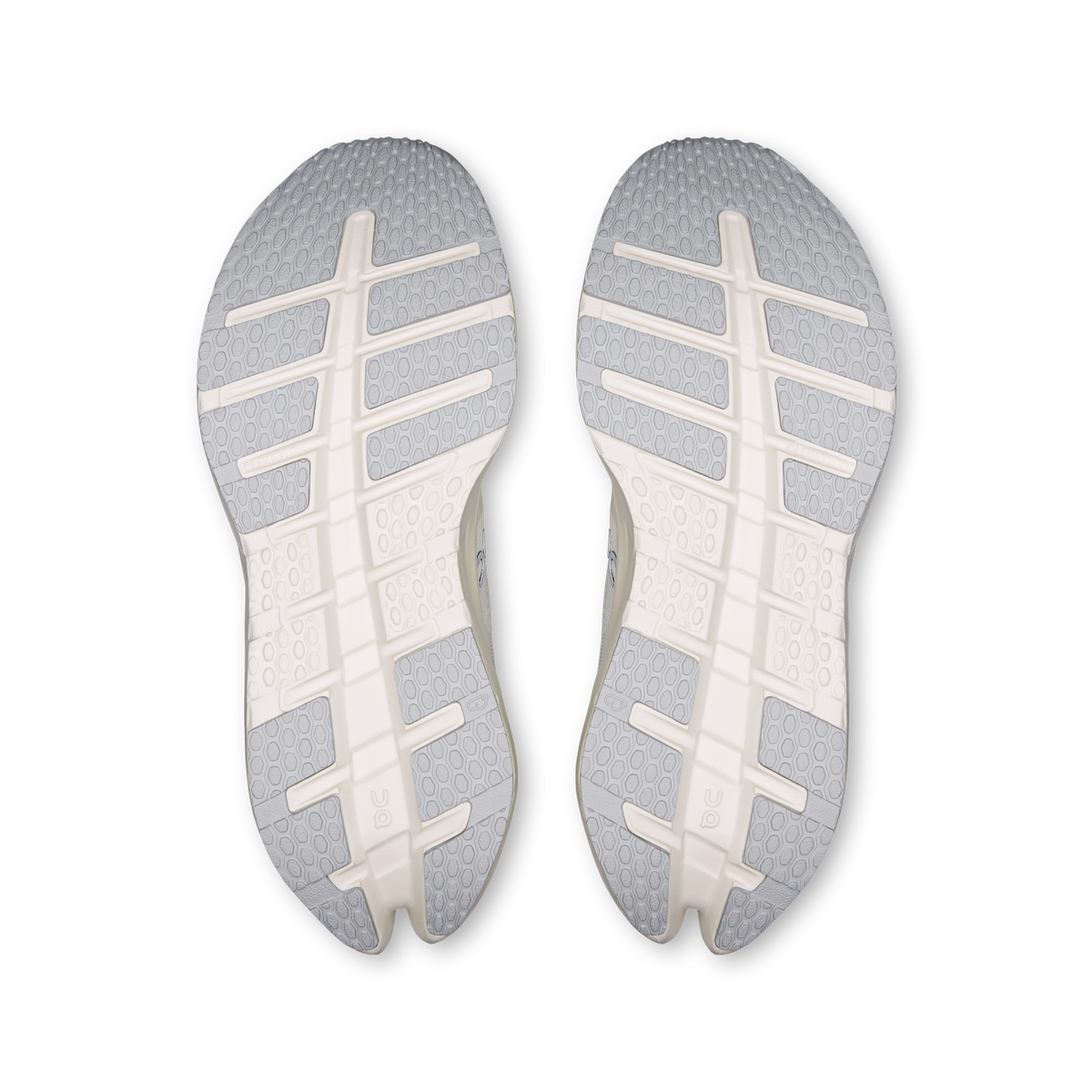 On Running Women's Cloudrunner 3 0924 White/Ivory medial