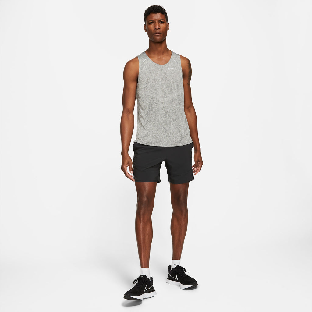 Nike Dri- FIT Shirt 084 Gray/Silver heel