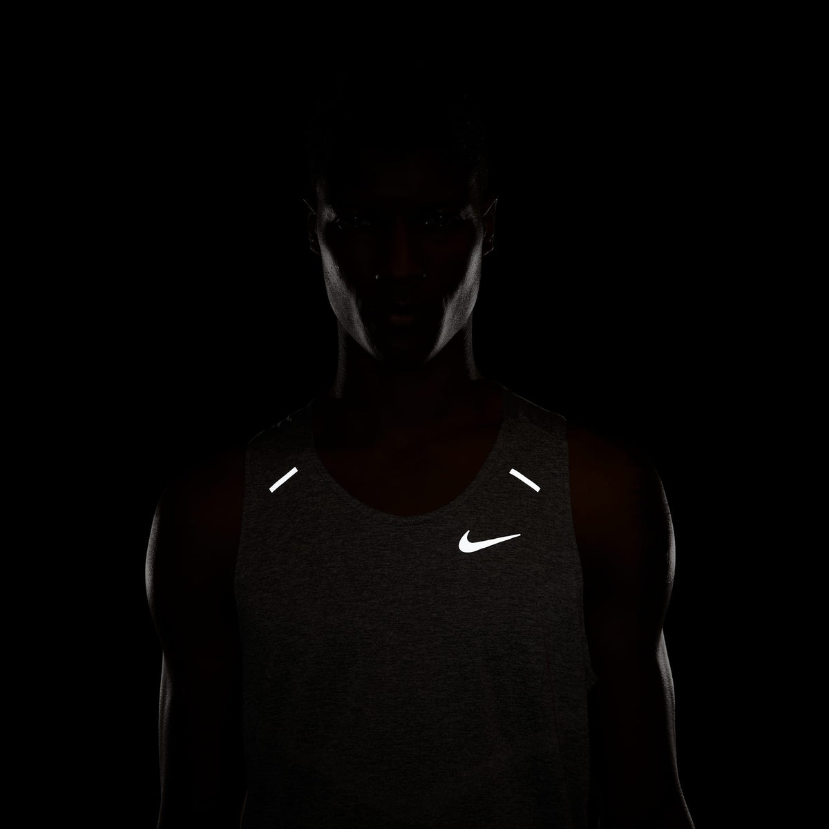 Nike Dri- FIT Shirt 084 Gray/Silver detail