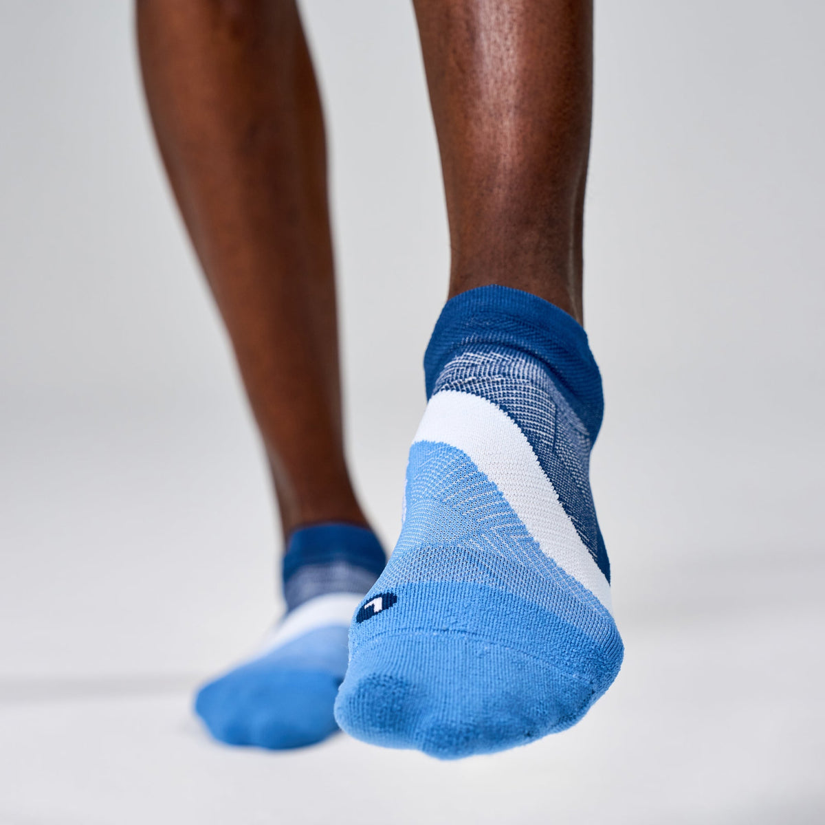 Feetures! Elite Light Cushion No Show Blue Wave medial