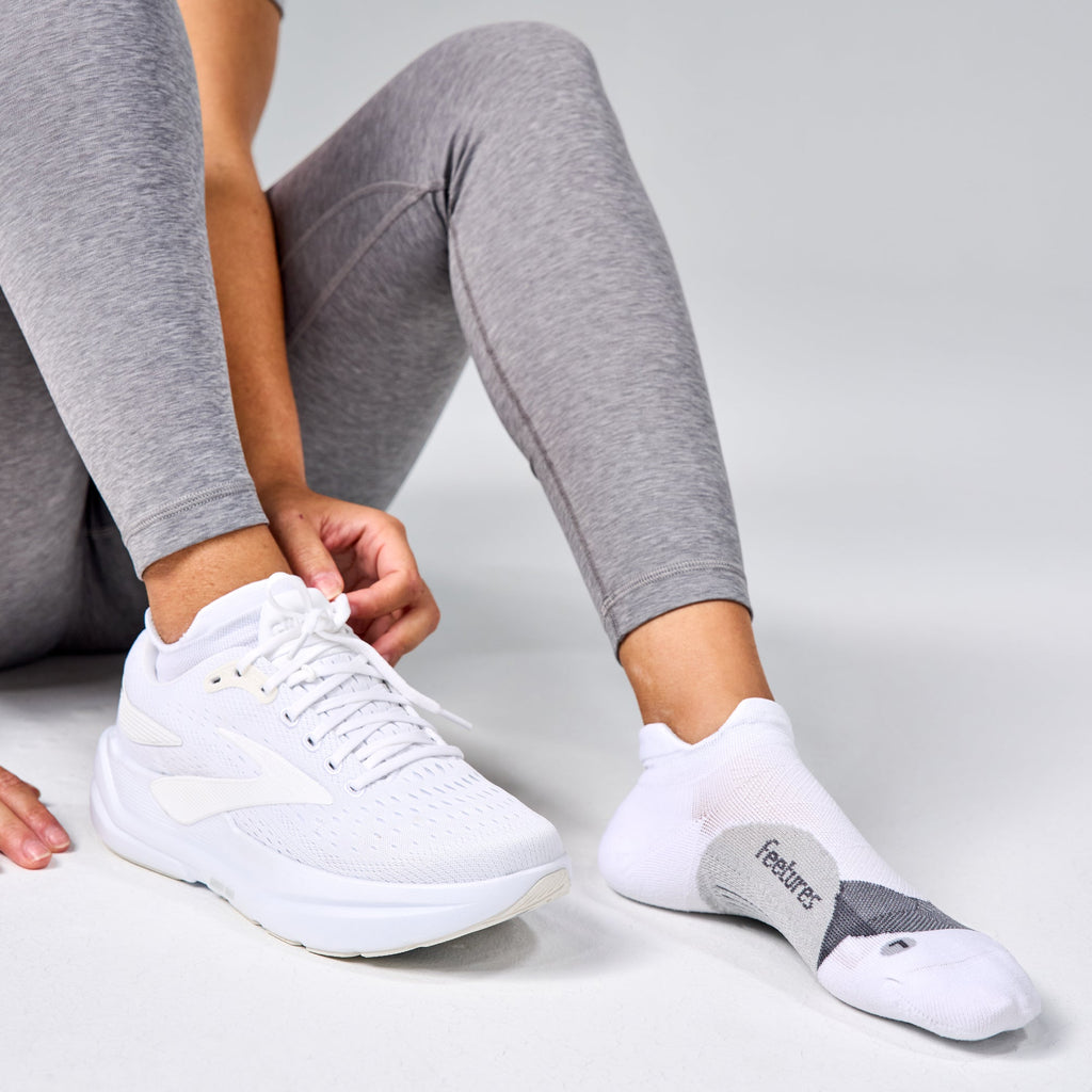 Feetures! Elite Light Cushion White heel