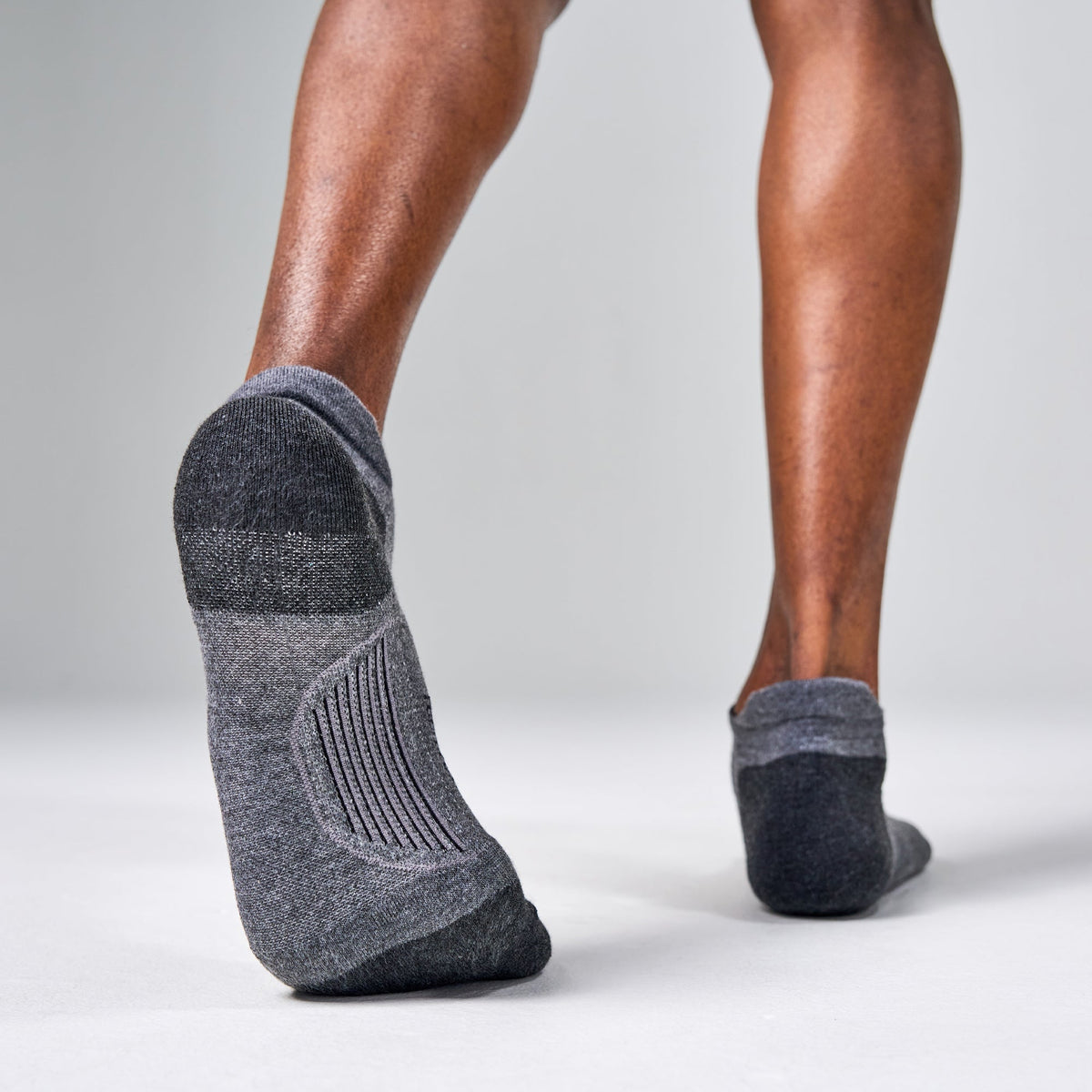 Feetures! Elite Max Cushion No Show New Gray heel