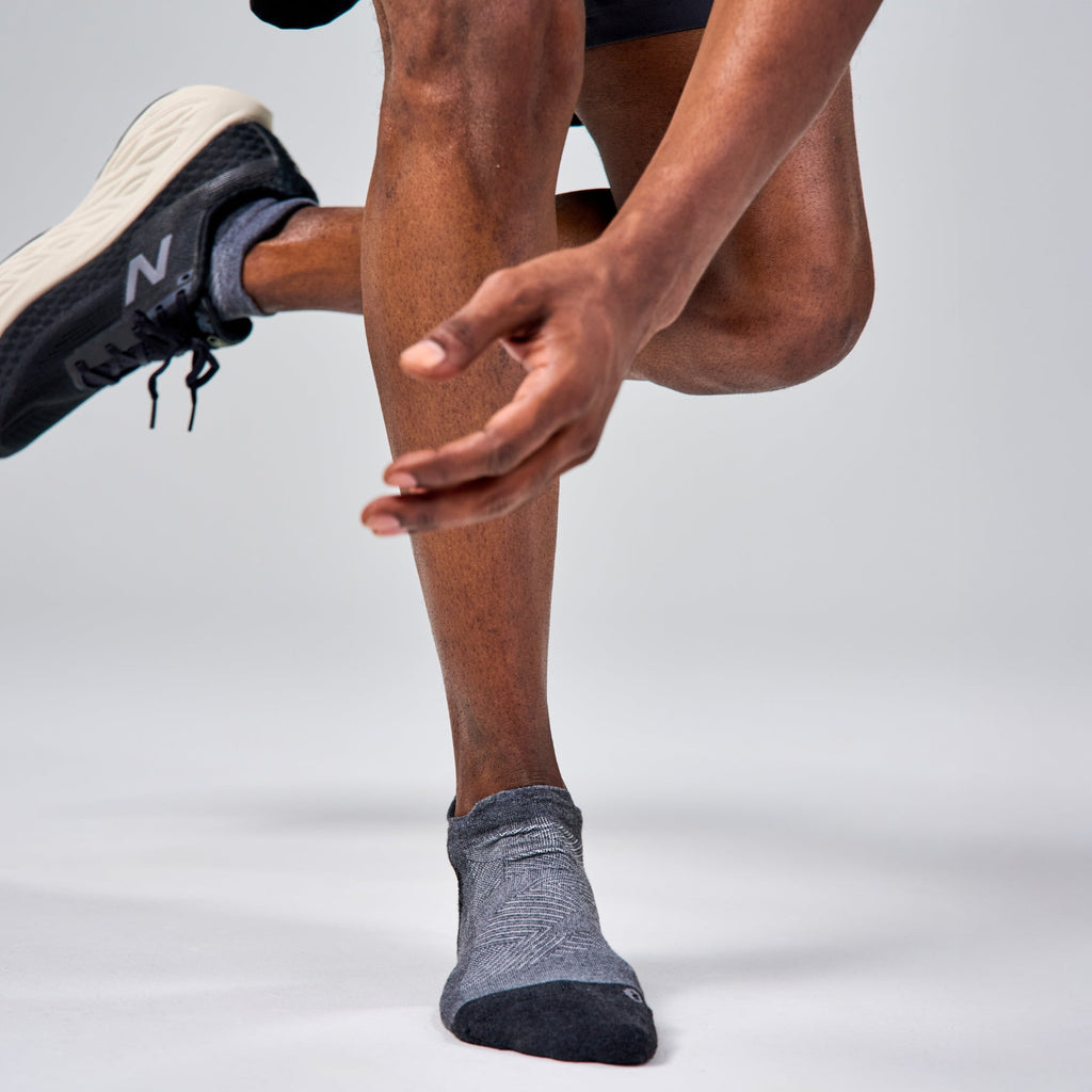 Feetures! Elite Max Cushion No Show New Gray medial