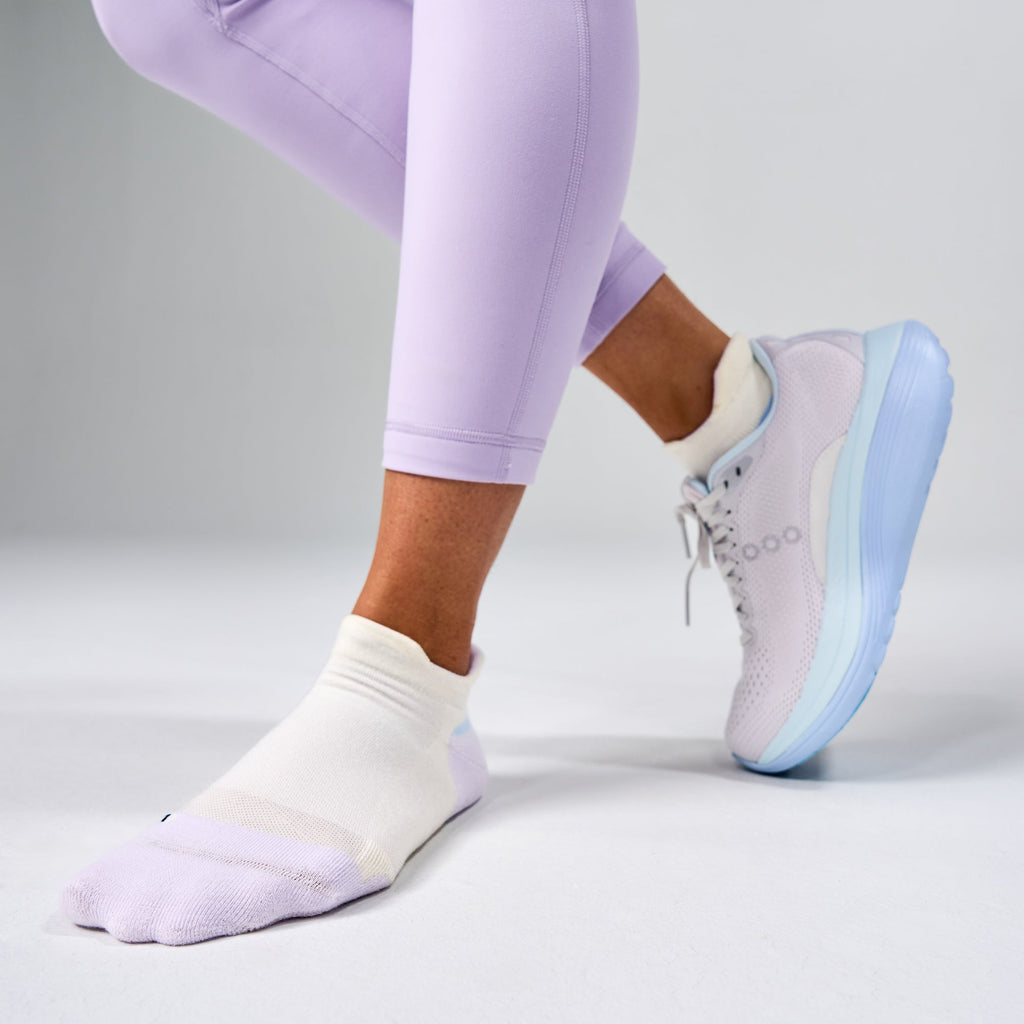 Feetures! Elite Max Cushion No Show Lilac Breeze heel
