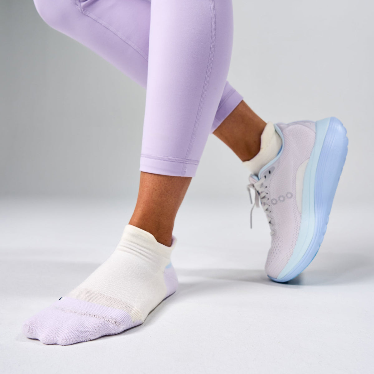 Feetures! Elite Max Cushion No Show Lilac Breeze heel