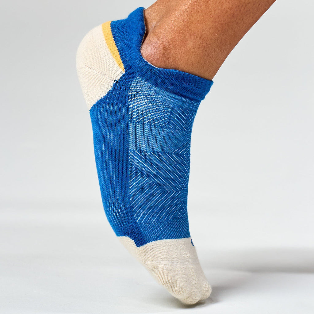 Feetures! Elite Max Cushion No Show Rally Blue medial