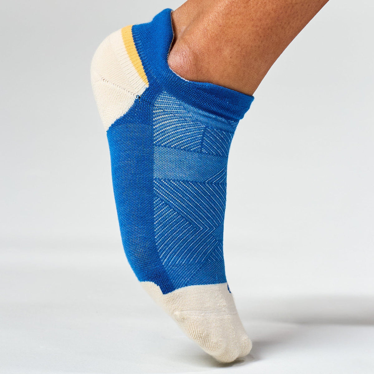 Feetures! Elite Max Cushion No Show Rally Blue medial