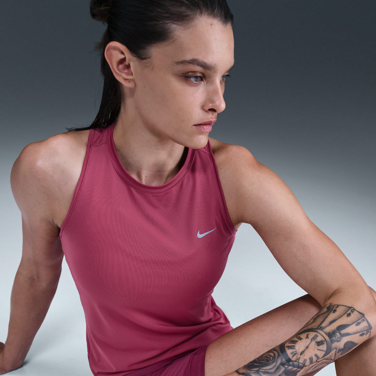 Nike Women's Dri-FIT Running Tank Top 634 Sweet Beet/reflective Silv medial