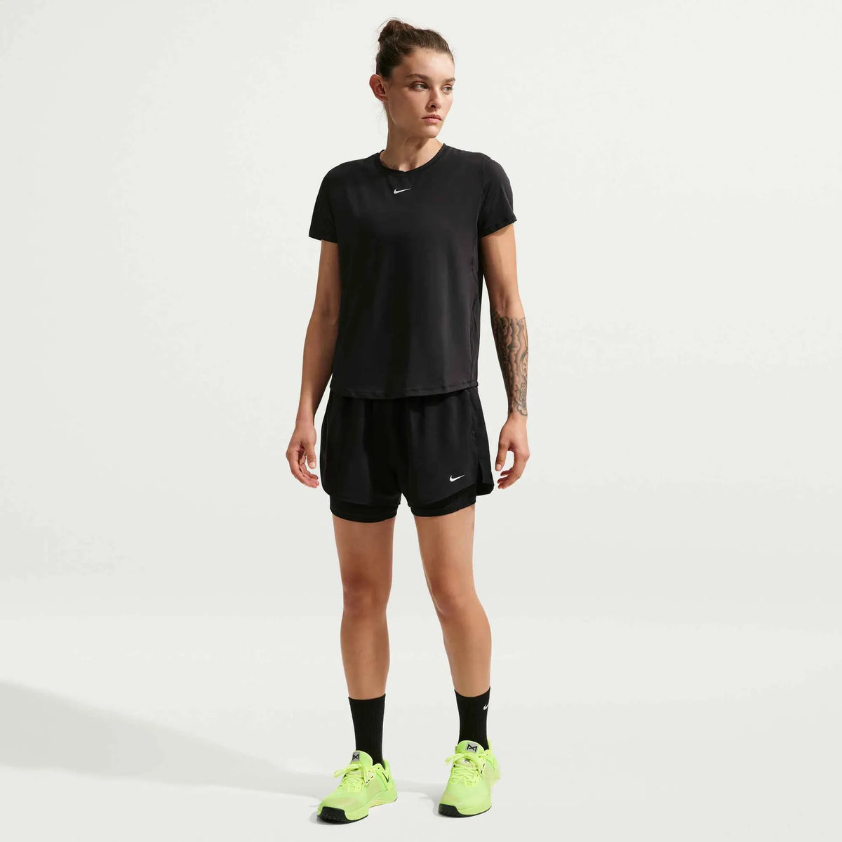 Nike Women's Dri-FIT Short-Sleeve Top Black/White