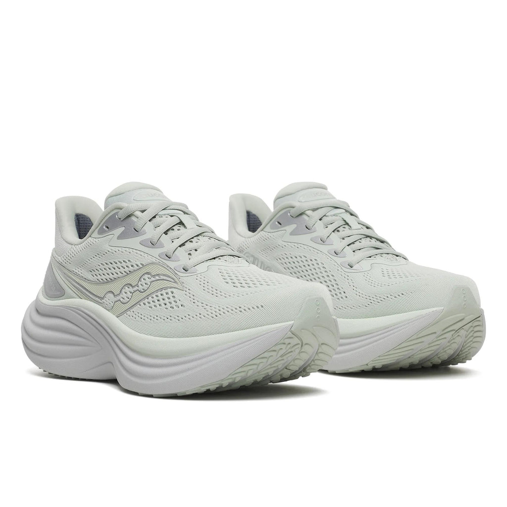 Saucony Women's Triumph 24 1021 Cast pair angle