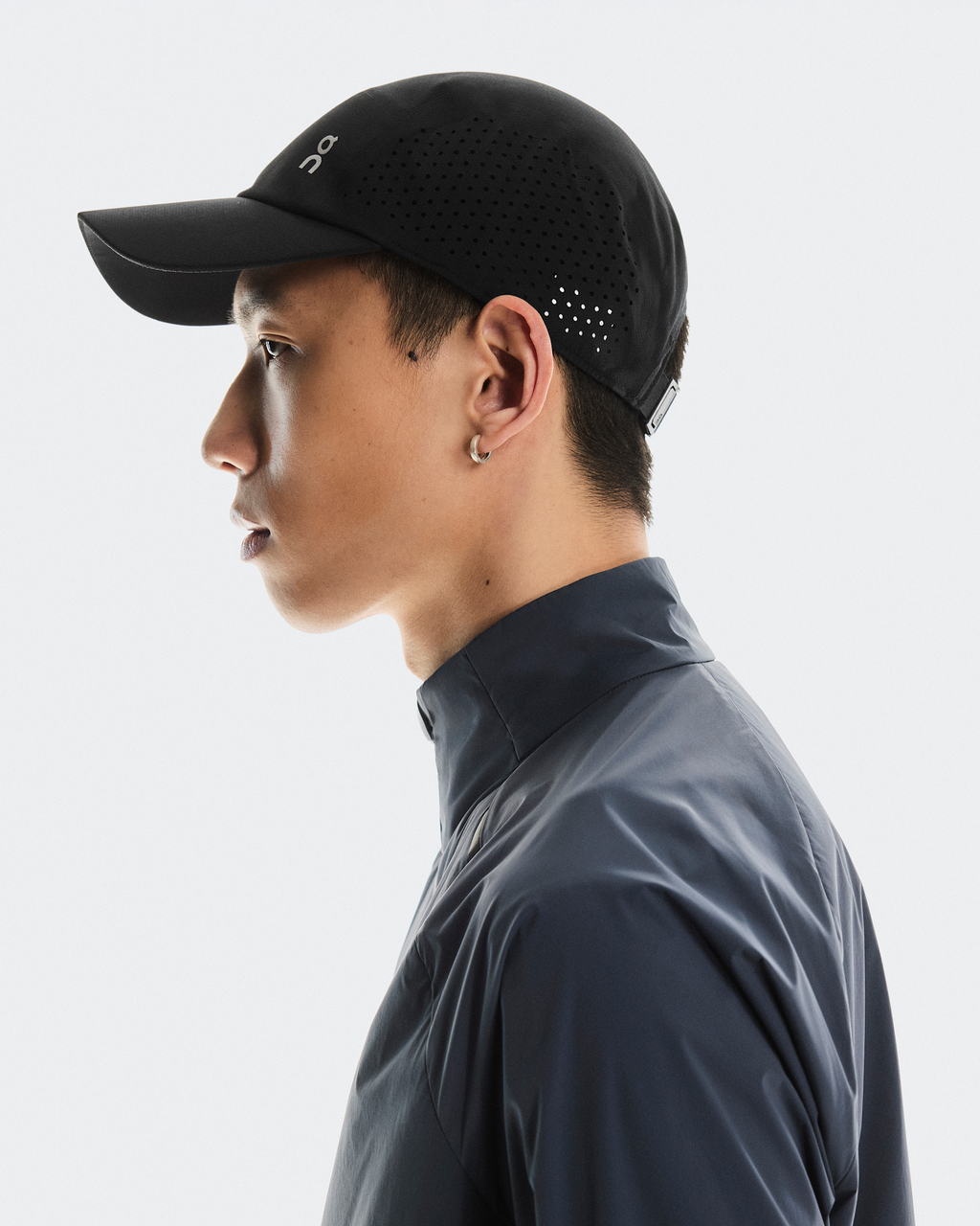 On Running Lightweight Cap Black medial