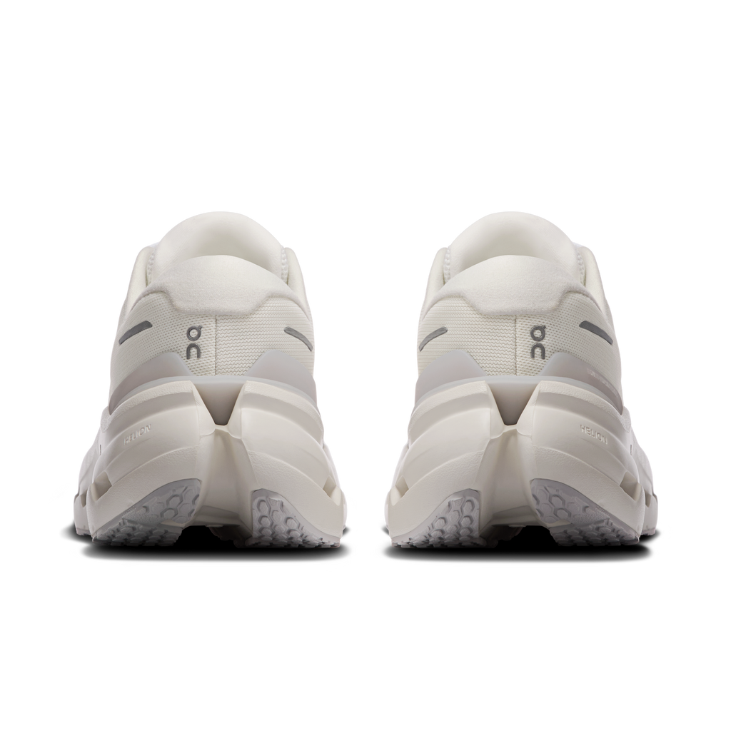 On Running Women's Cloudrunner 3 0924 White/Ivory top
