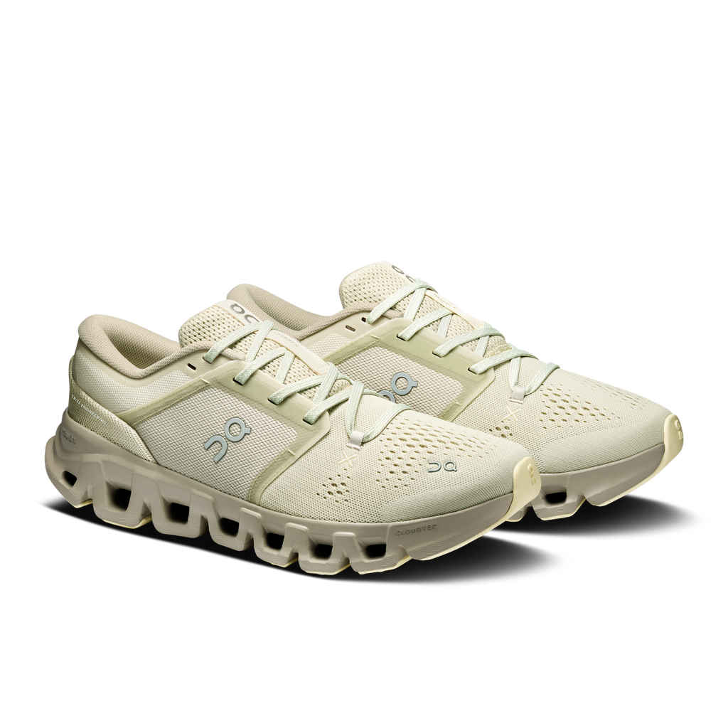 On Running Women's Cloud X 5 5128 Chalk/Brume pair angle
