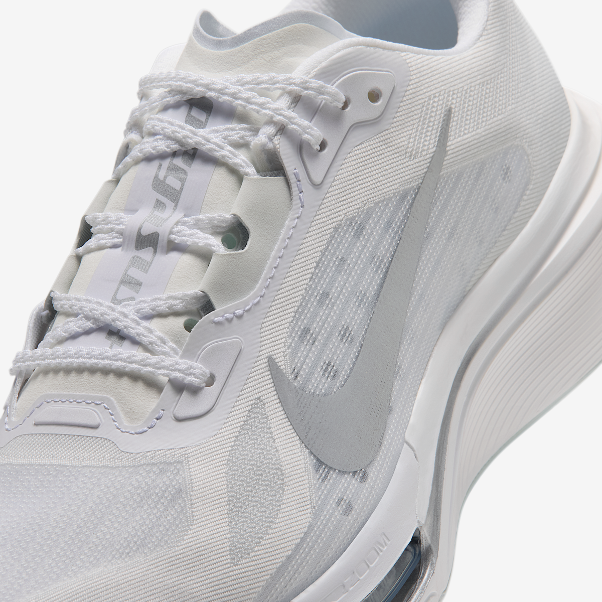 Women's Pegasus Plus 2 100 White/MetallicSilver-OffWhite detail