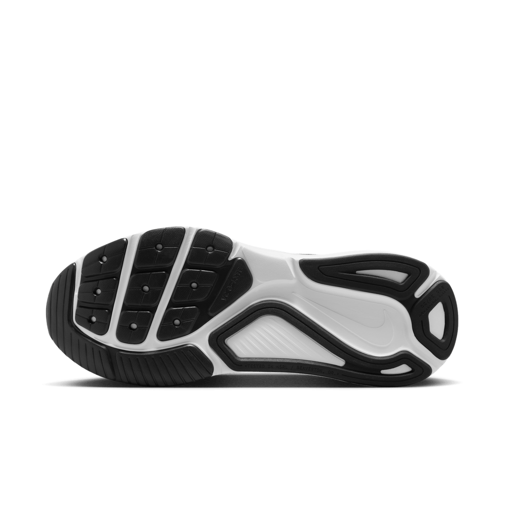 Nike Men's Structure 26 002 Black/White-CoolGrey-MetallicSilver outsole