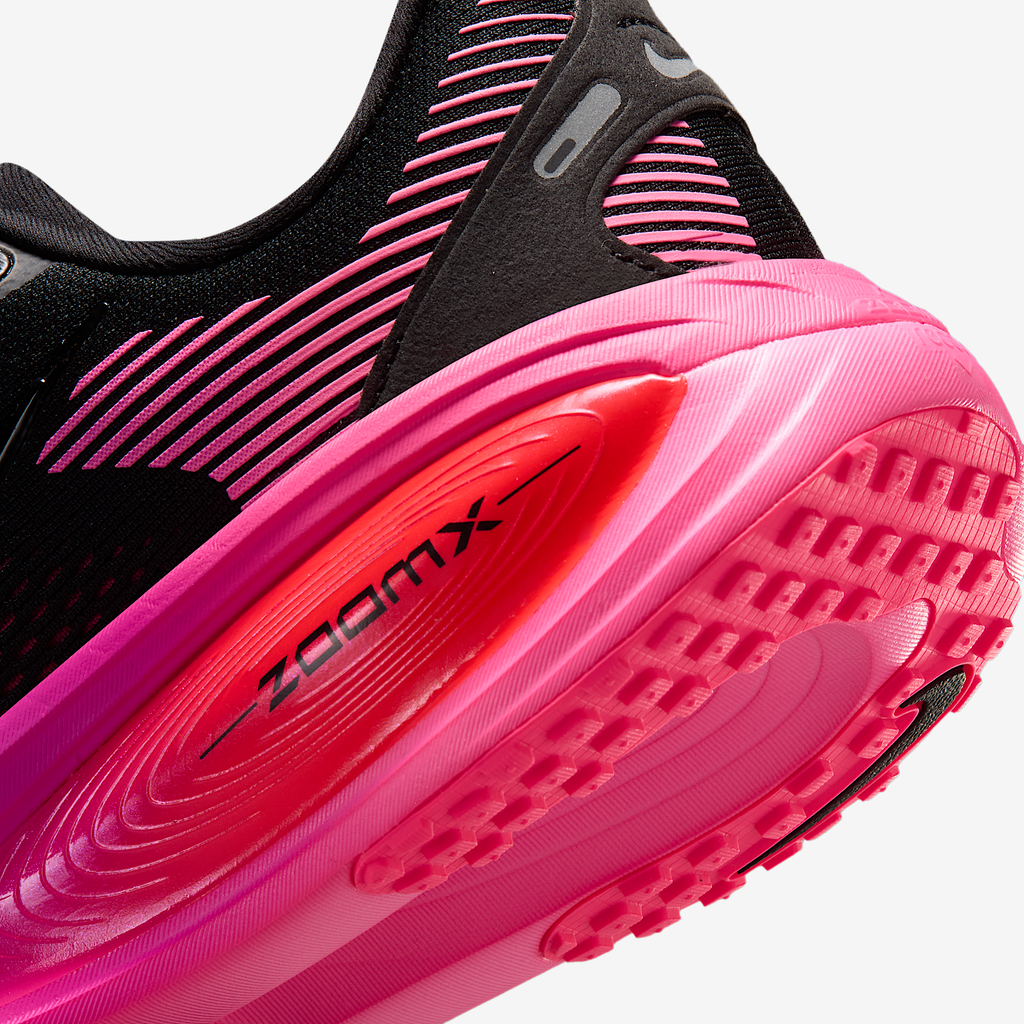 Nike Women's Vomero 18 013 Black/Black-HyperPink-LaserCrimson detail 2