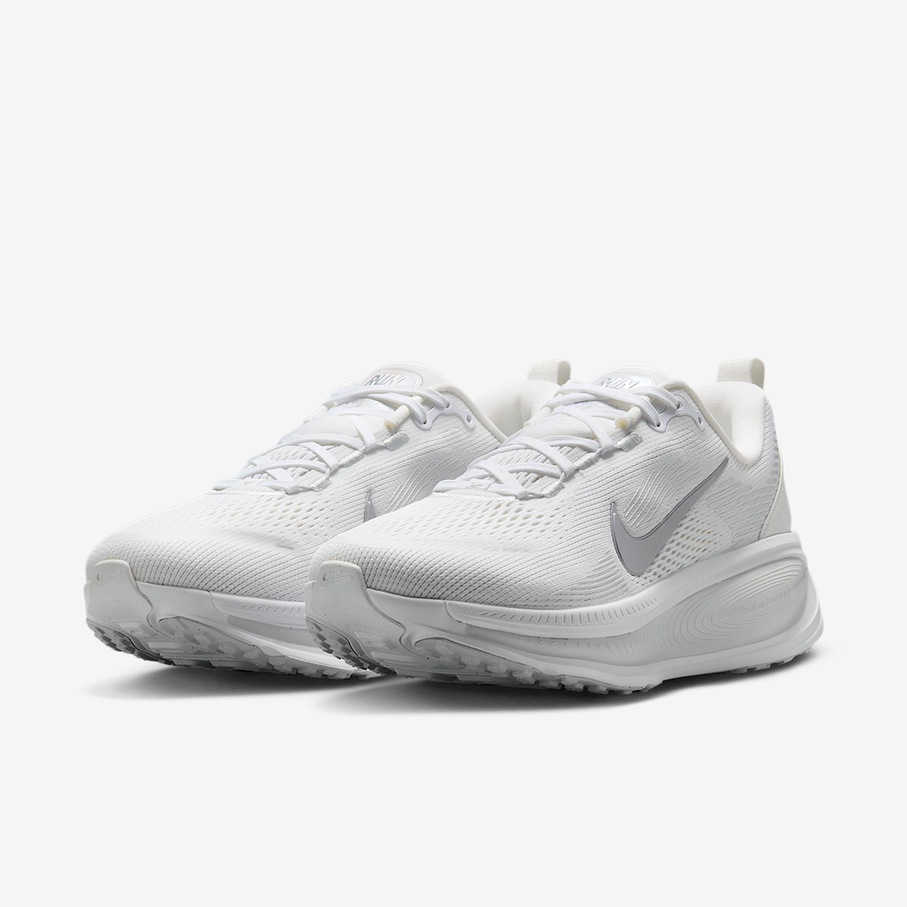 Nike Women's Vomero 18 104 White/MetallicSilver-PhotonDust top