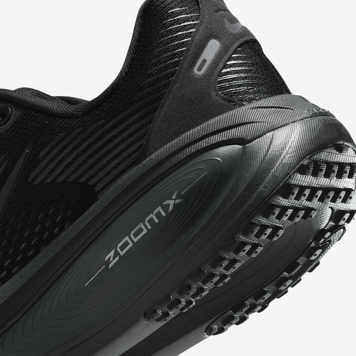 Nike Women's Vomero 18 004 Black/Black-DkSmokeGrey-LtSmokeGrey detail 2