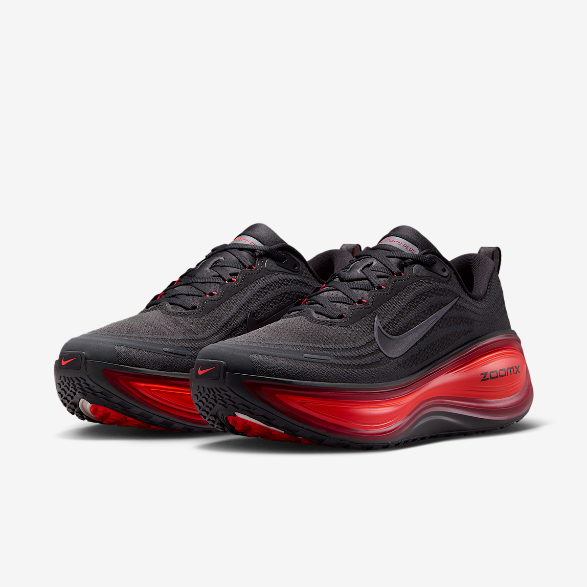 Nike Men's Vomero Plus 017 Anthracite/Black-BrightCrimson pair angle