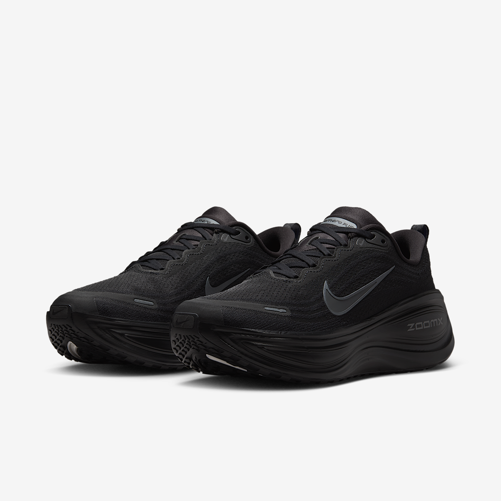 Nike Men's Vomero Plus 003 Black/DkSmokeGrey-MtlcDarkGrey pair angle