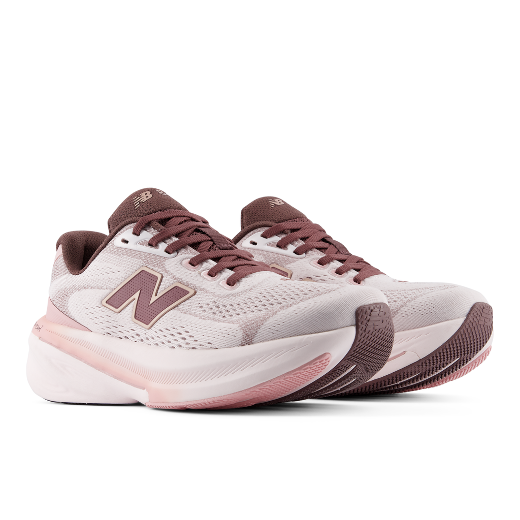 New Balance Women's 860v15 7FZ PINKSALT/PEBBLE pair angle