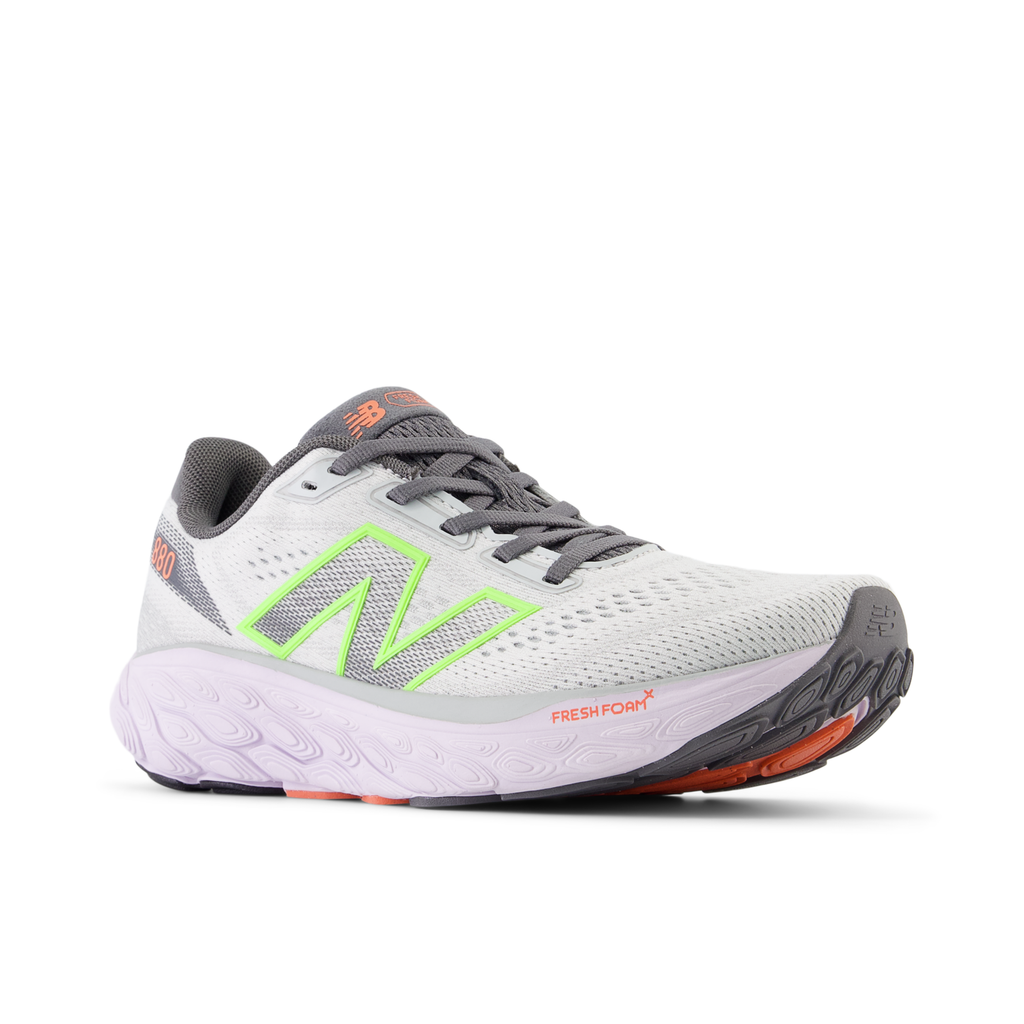 New Balance Women's 880 v14 W880F14 pair angle