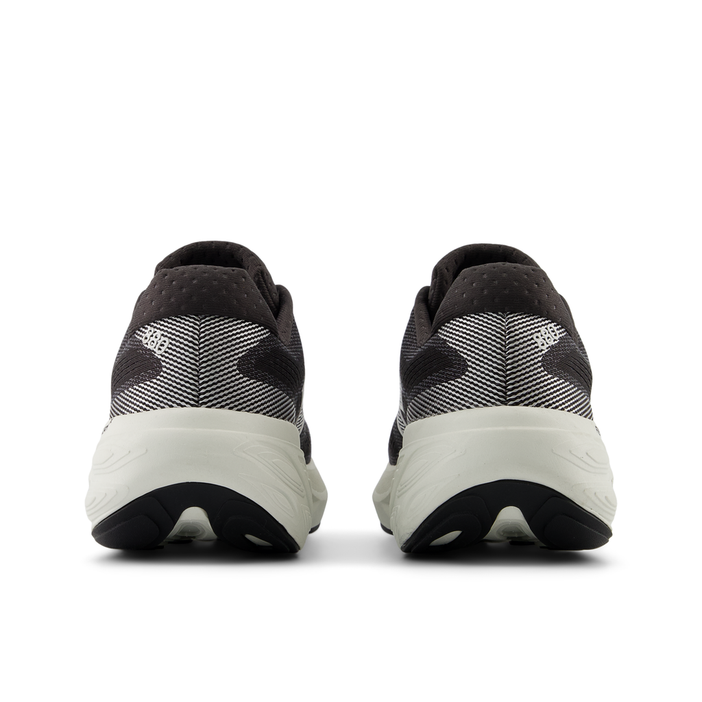 New Balance Women's 880v15 H BlackCement/SeaSalt/SilverMetallic heel